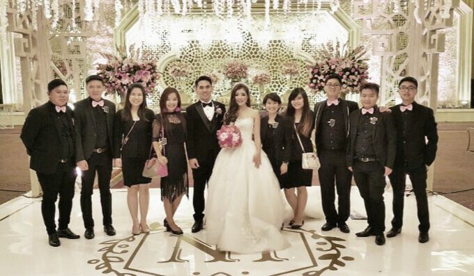 Weaving Dreams by Cilacap's Riverside: GALERI ANINDITA WEDDING